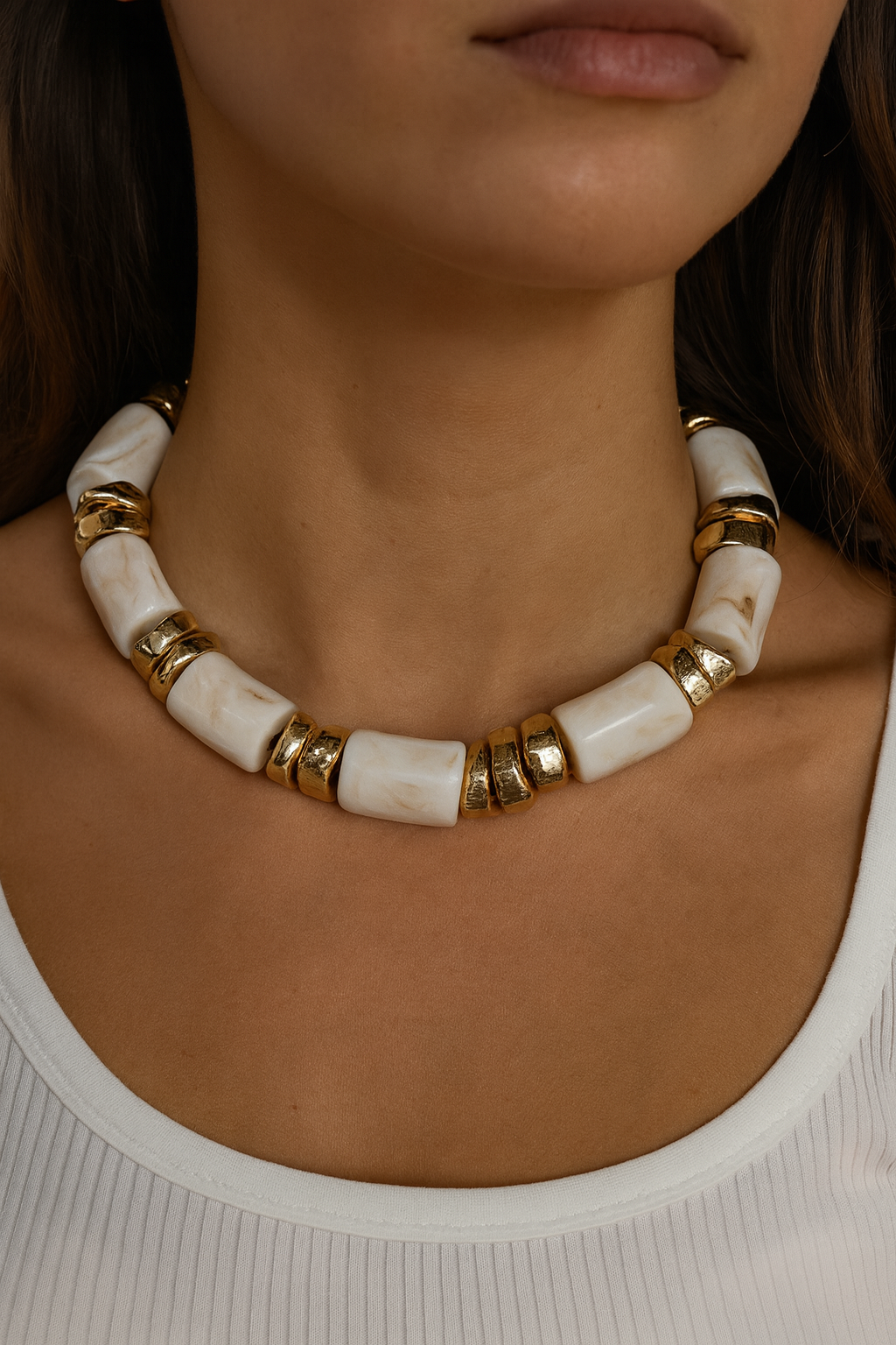 collana in acciaio con resina