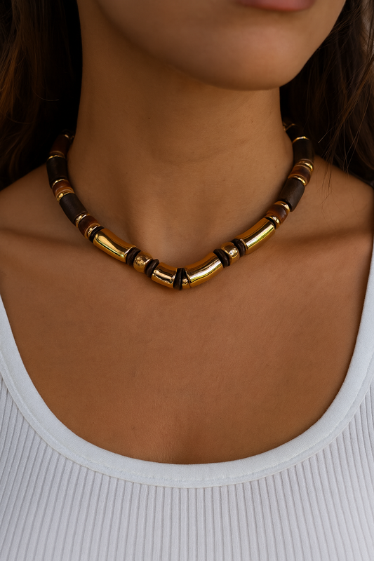 Collana girocollo in resina