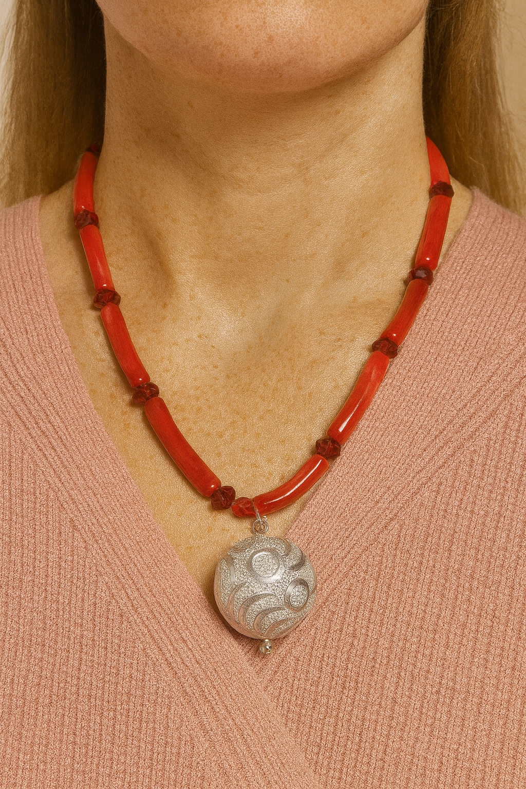 collana in resina con pallina strass