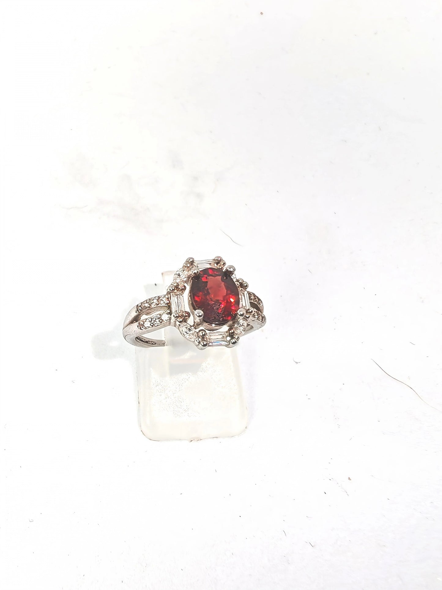 Anello in argento 925 con granato