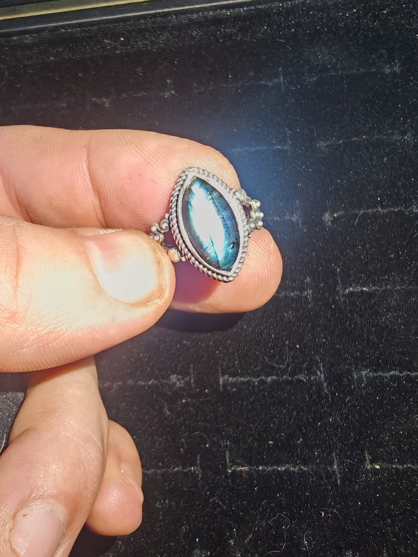 Anello in argento 825 con labradorite ovale