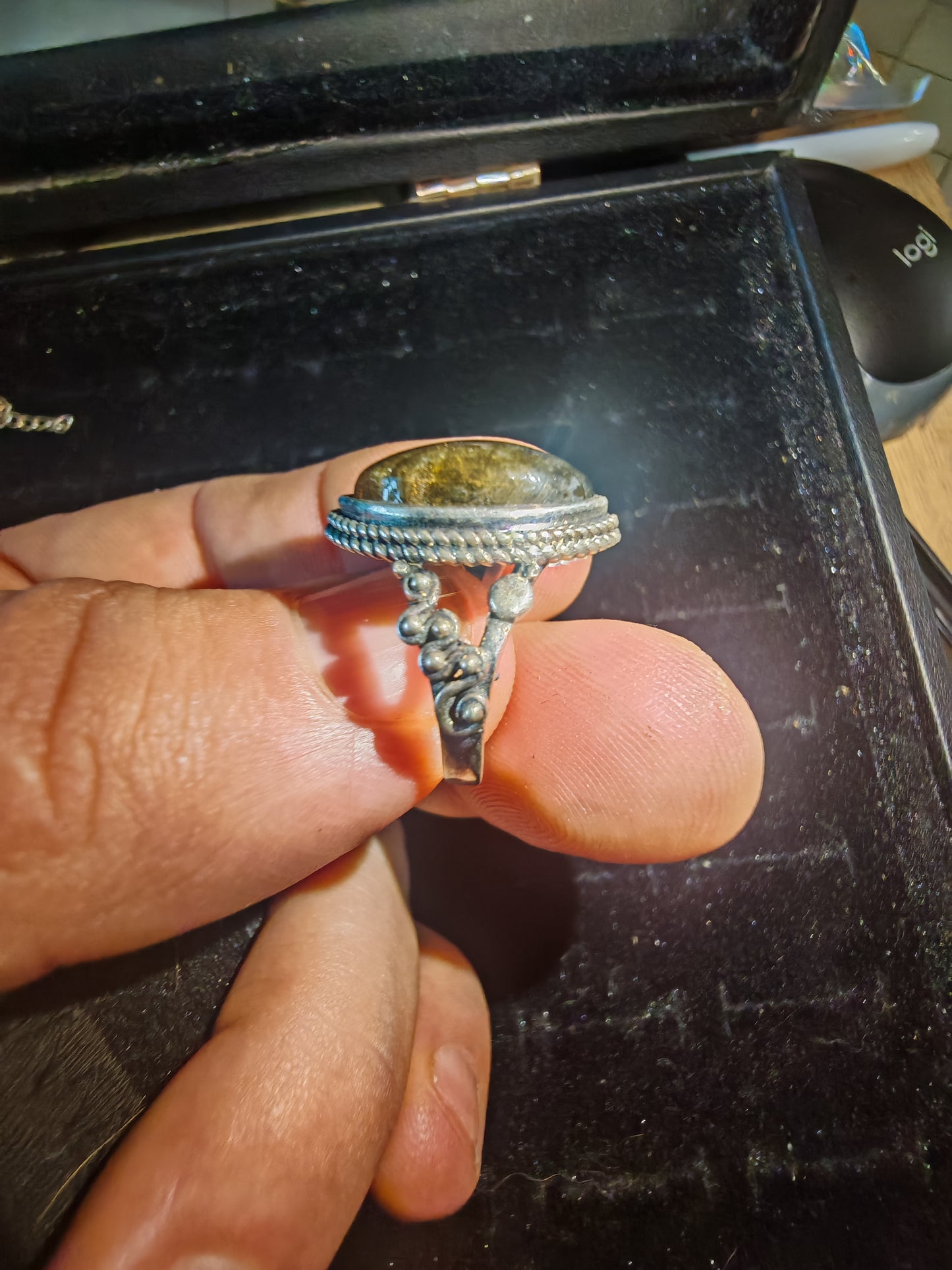 Anello in argento 825 con labradorite ovale