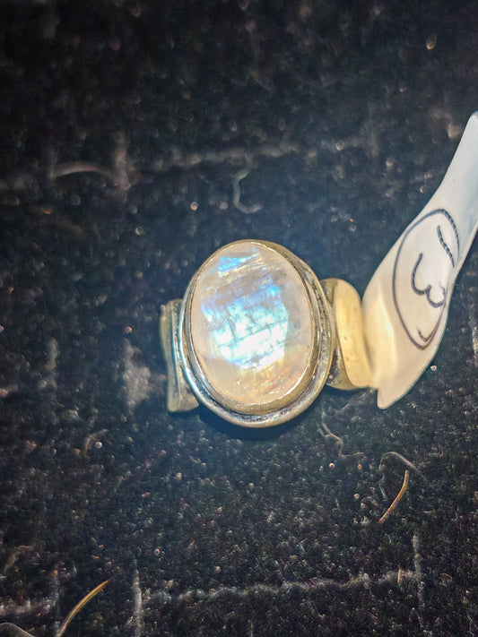 Anello in argento 925 a fascia con pietra di luna